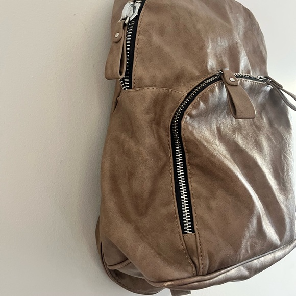 Leather Backpack - Picture 6 of 10